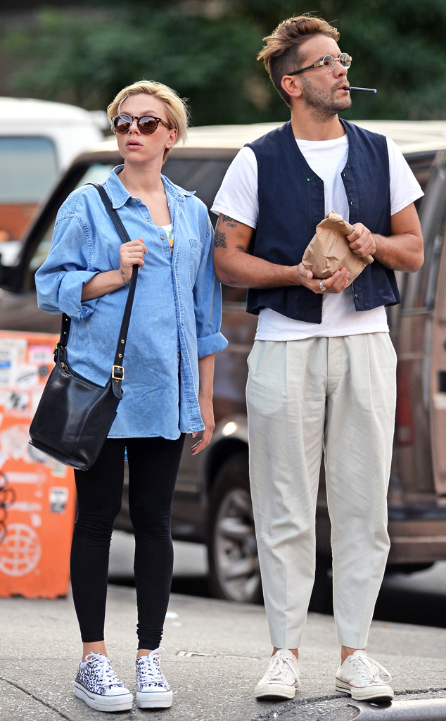 Scarlett Johansson Satisfies Her Pregnancy Cravings With Ice Cream